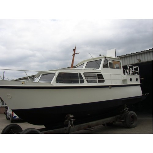 Cascaruda 10x3 meter en Elfmeren kruiser 12,3x 3.45 mtr. boeg en hekschroef